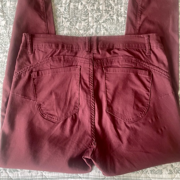 Rue 21 Burgundy Jegging - Picture 7 of 7